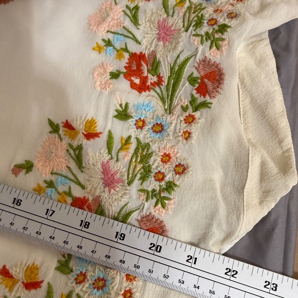 Sundance Women Silk Front Floral Embroidered V-Neck Top Ivory Size L Boho Mixed - Picture 3 of 13